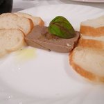 トラットリア デル チェーロ - レバーのパテ　濃厚でワインに合います。
