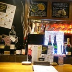 ガルニ - 別席ですが食器が入っている籠