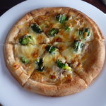 粋都 - 本日のピザ（ブロッコリーとツナマヨのピザ）