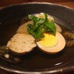 鈴しろ - おでん　大根、アジのつみれ、卵