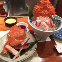 蟹遊亭 京都店 - 右タラバガニ刺身 左 カニ酢の味比べ