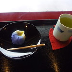 五十鈴茶屋 - お煎茶と練切