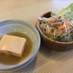 和食処 魚菜工房 七重 - ウニ豆腐,サラダ