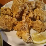 ニパチ - 人気メニューの鶏の唐揚げ