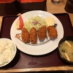 寅福 - カキフライ定食