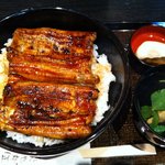 うな丼(1800円) 肝吸い・お新香付き