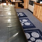 ぶた丼のとん田 - 小上がり