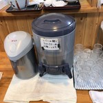 ぶた丼のとん田 - お水