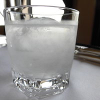 スターゲイト - さつま美人と思う焼酎のロック９００円（税サ込）