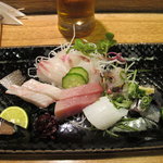 栄寿司 - 刺身（鳴門の天然鯛、石鯛、鯵、烏賊、よこ）