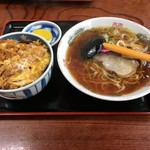 Yamaka Shokudou - カツ丼・醤油ラーメンのセット