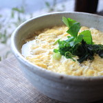 地粉うどん わだち草 - 料理写真:玉子とじうどん