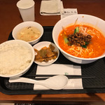 Fukumanen - シルアリビンボー！  タンタンメン＋Aセット！  Aセットはライス、ザーサイ、スープ♡