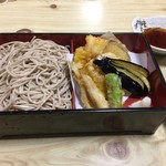 藪そば - てんぷらセットのご飯なし、大盛りです。