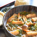 戸隠そば博物館 とんくるりん - ふき味噌風味のお煮かけそば（温）