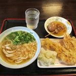 セルフうどん やま - かけうどん、おでん、げそ天