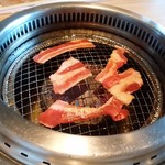 Gyuu kaku - 自分で無煙ロースター焼き。