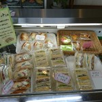 ベーカリー ショップ ロゼ - 