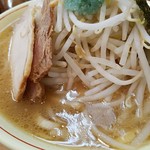 ホープ軒本舗 - 油膜が出来る