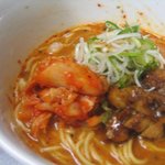 麺楽屋 - 料理写真:期間限定　　韓流らーめん 辛（KARA) 特性スープを味噌ベースでキムチチゲ風に仕上げました