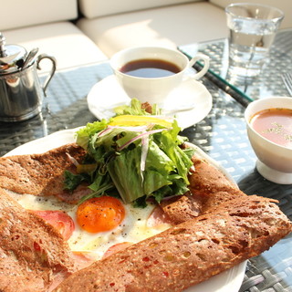 ル・グラン・カフェ_1