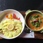 スプーンソング - ケーララ・チキン・カレー ＋ レモンライス(1,200円)