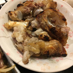 焼鳥白鶴 - 豚骨。酢醤油がとても良い。