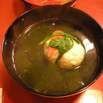 日本料理 銭屋 - 磯の香りがしっかり！蛤しんじょうのお椀。