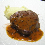 レストラン メルキュール - 牛フィレ肉のソテー⇐ペリグーソース