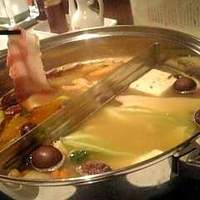 天香回味 赤坂別館 - 店のメインの鍋