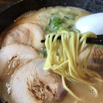 ラーメン SAWA - さわラーメン(大盛) カタ麺   クーポン利用で680円 