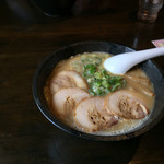 ラーメン SAWA - さわラーメン(大盛) カタ麺   クーポン利用で680円 