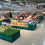 スーパーセンタートライアル - 野菜・果物売り場をパシャ
平日の１１時過ぎ