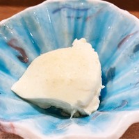 炭火焼鳥 いこか - お通しの豆腐