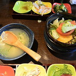 美食美菜 いちごいちえ - コラーゲンスープと淡路野菜サラダ