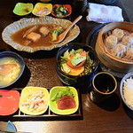 お昼のスペシャリテ