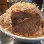 ジロリアン - ラーメン（小）＋豚＋ヤサイ