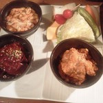 炭火焼肉 たけのうち 本店 - 本日のおすすめの内臓盛り合わせ