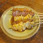 ぼるが - 焼きもつ盛り合せ5本