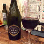 Itariambarumio - シェフおすすめのワイン。イタリア中部産。フルーティで飲みやすい。