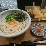 大地 - 大地の恵み天・冷たい生醤油うどん