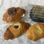 石窯パン工房 - ドラパン、贅沢なパン、塩パン小豆、キャラメル芋