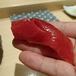 寿司割烹 魚紋 - 中とろ。リフト(^-^)/
      