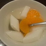 中国料理随園 - 食後をスッキリさせる杏仁豆腐