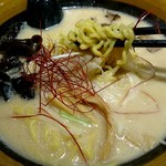 札幌 炎神 - 麺はカネジン食品の熟成中太麺