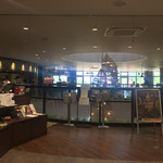 Irurisutorante Famu Tsu Zate Buru Namegata - 店内は吹き抜けと大きな窓、開放感に溢れてます