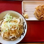 釜つる - 冷ぶっかけうどんとかき揚げ