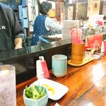 やきとり 大吉 - 店内カウンター