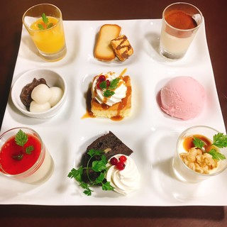 9種のデザートを味わえる、スイーツプレート！！