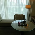 パレスホテル東京 - カウチ＆テーブル